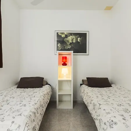 Denis Salva Montjuic Apartament Barcelona